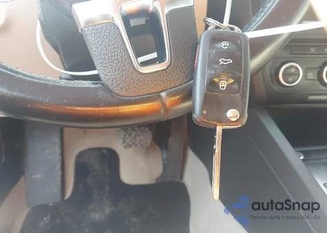 2014 Volkswagen Jetta Hybrid Se from USA, damaged, VIN 3VW637AJ8EM234096